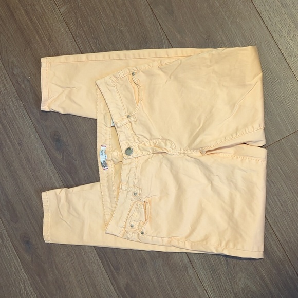 RW&CO. Denim - RW&CO. Clara Premium Skinny Jeans in Vibrant Peach, Size 27